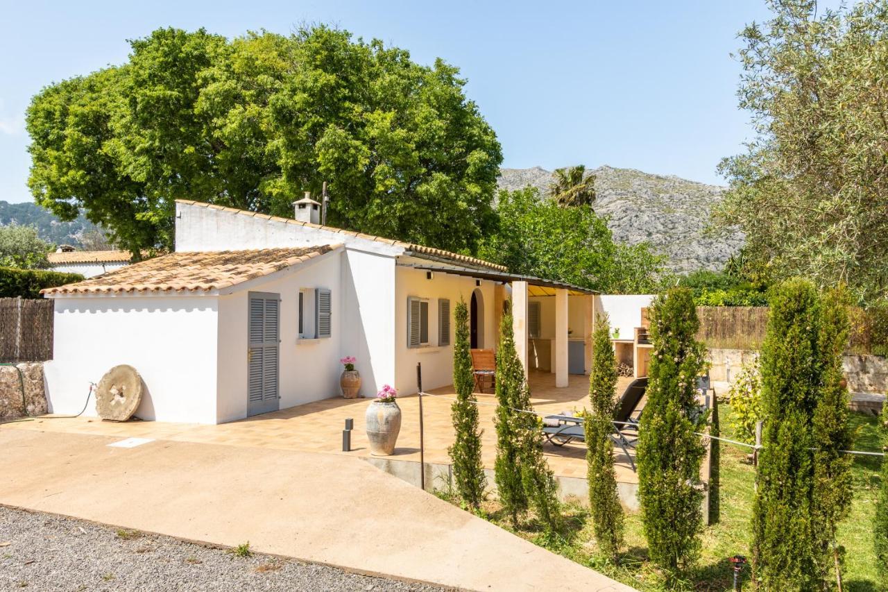 Les Oliveres Petit By Homevillas360 Holiday home *